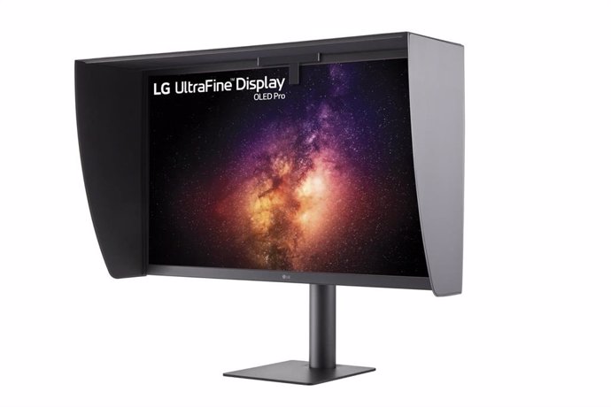 LG UltraFine OLED Pro 2022.