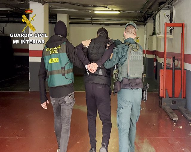 Detingut a Barcelona per la Guàrdia Civil el principal subministrador de droga, principalment haixix, per als clans que operen des de Cadis