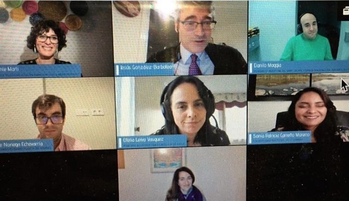 Miembros de EAPS presenta los resultados de la investigación