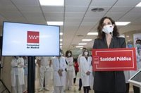 Ayuso avisa que habrá más contagios durante las próximas semanas por la nueva variante y apela a cumplir medidas