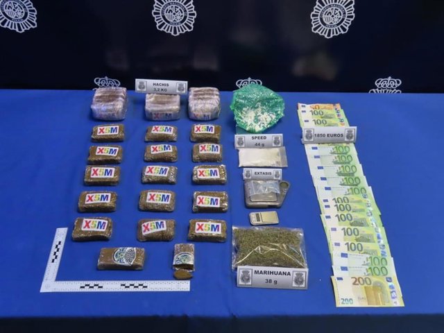 Material incautado al detenido por la Policía Nacional de Valladolid.