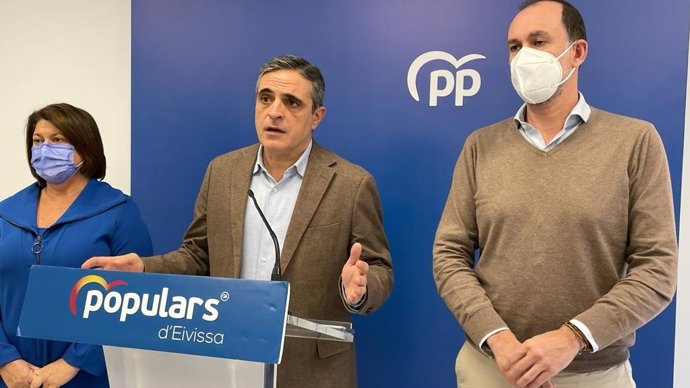 El portavoz municipal del PP en Ibiza, José Vicente Marí Bosó, en una rueda de prensa.
