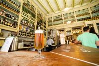 Hosteleros ven aprobar el pasaporte Covid "la forma de empezar a convivir" con el virus: "Esperemos una Navidad normal"