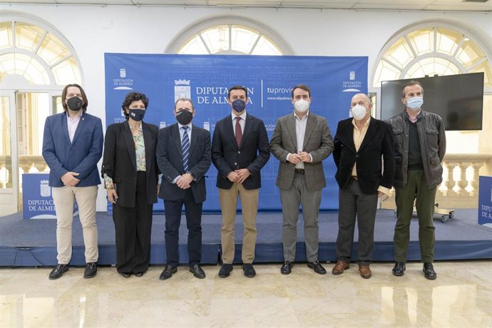 Presentación del Plan de Relevo Generacional en la Empresa de la Diputación y la Cámara de Comercio de Almería