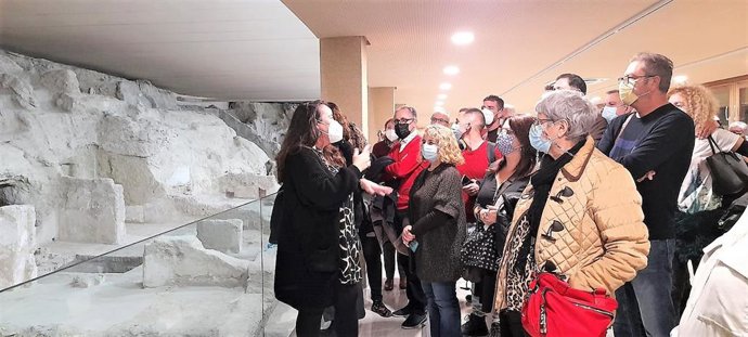 Visita al yacimiento Arqueológico Barrio Andalusí de la calle Fernández de Almería