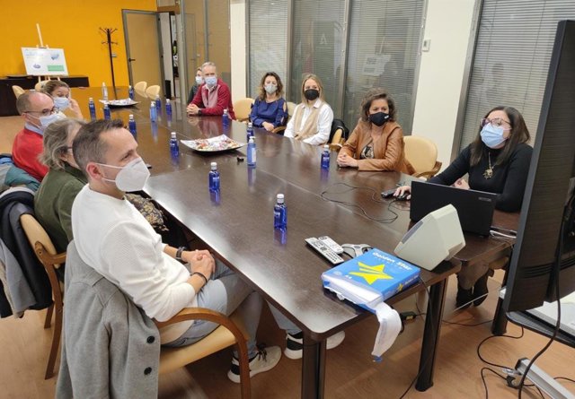 Reunión sobre la labor de las enfermeras escolares.