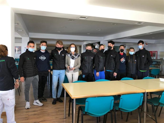 Concentración en el albergue Inturjoven de Sierra Nevada