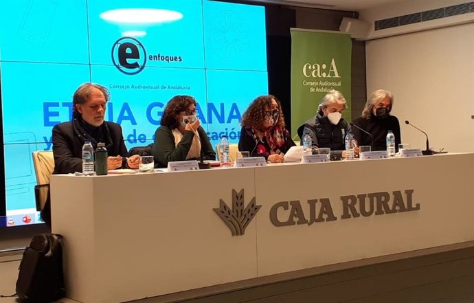 El Foro Enfoques del CAA aboga por una presencia mayor y menos estereotipada de la comunidad gitana en los medios