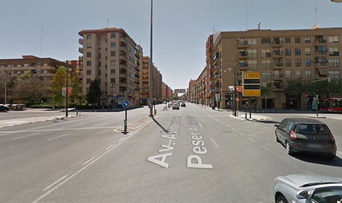 Cruce entre las avenidas Juan XXIII y Peset Aleixandre
