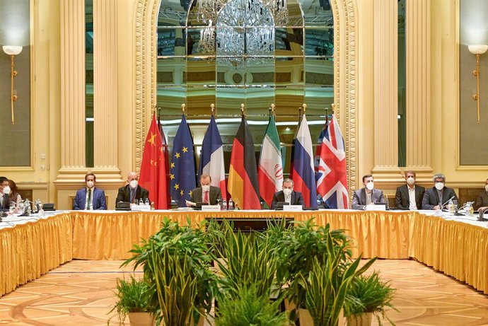 Archivo - HANDOUT - 20 April 2021, Austria, Vienna: Delegation members from the parties to the Iran nuclear deal - Germany, France, Britain, China, Russia and Iran attend a meeting at the Grand Hotel of Vienna. Photo: Unbekannt/EU DELEGATION VIENNA/dpa 
