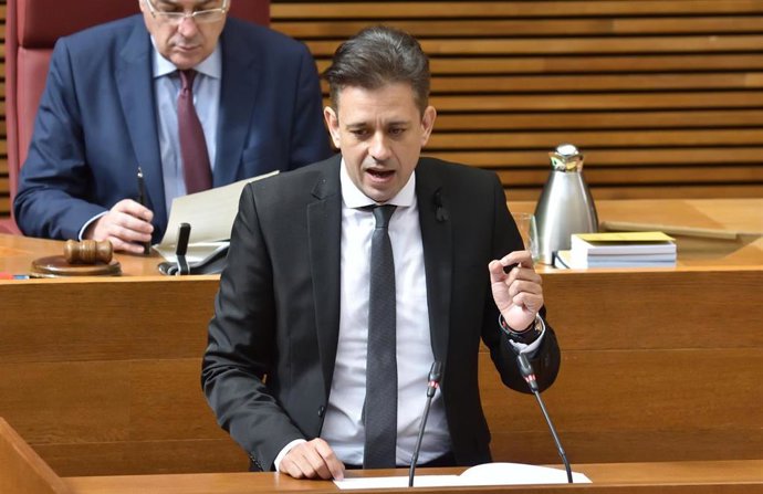 Archivo - El diputado del PP y portavoz de Sanidad del grupo, José Juan Zaplana