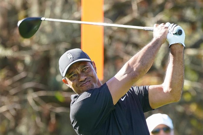 El golfista Tiger Woods en el PNC Golf Championship 2021.
