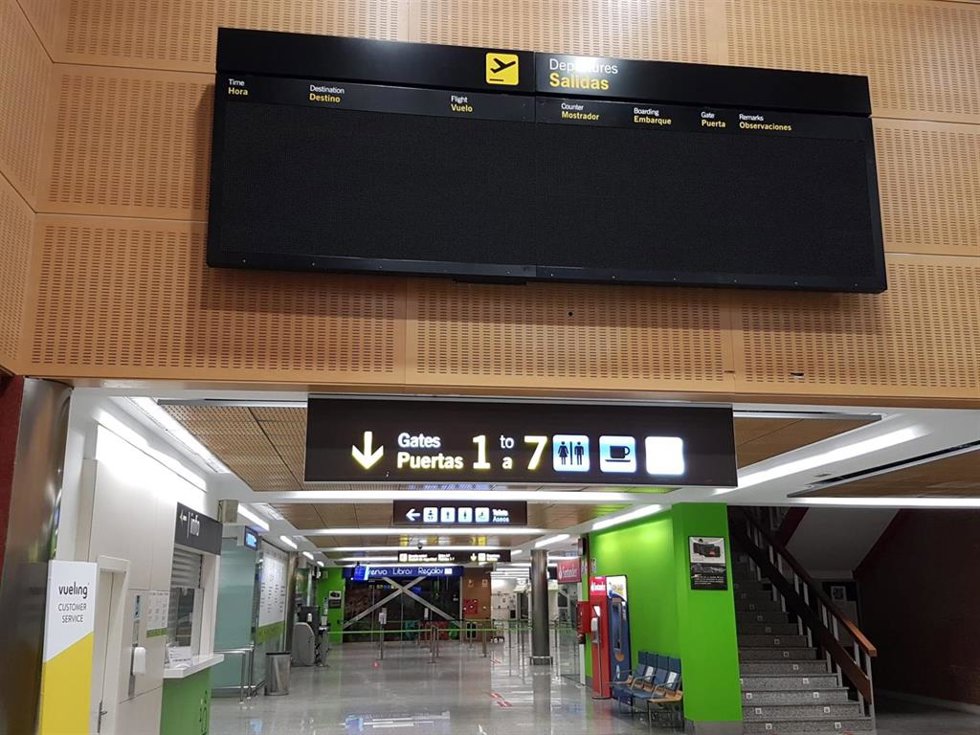 Archivo - Aeropuerto Seve Ballesteros.- Archivo