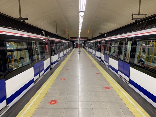 Archivo - Imagen de recurso de una estación de Metro de Madrid.