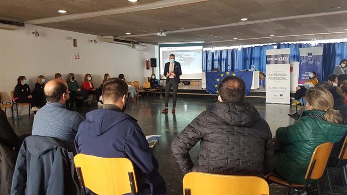 El director general de Juventud, José Manuel López, en la clausura de las jornadas, que tuvieron lugar en el albergue de Calarreona