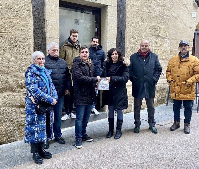 Entrega Jarro de Haro a R. Nublo