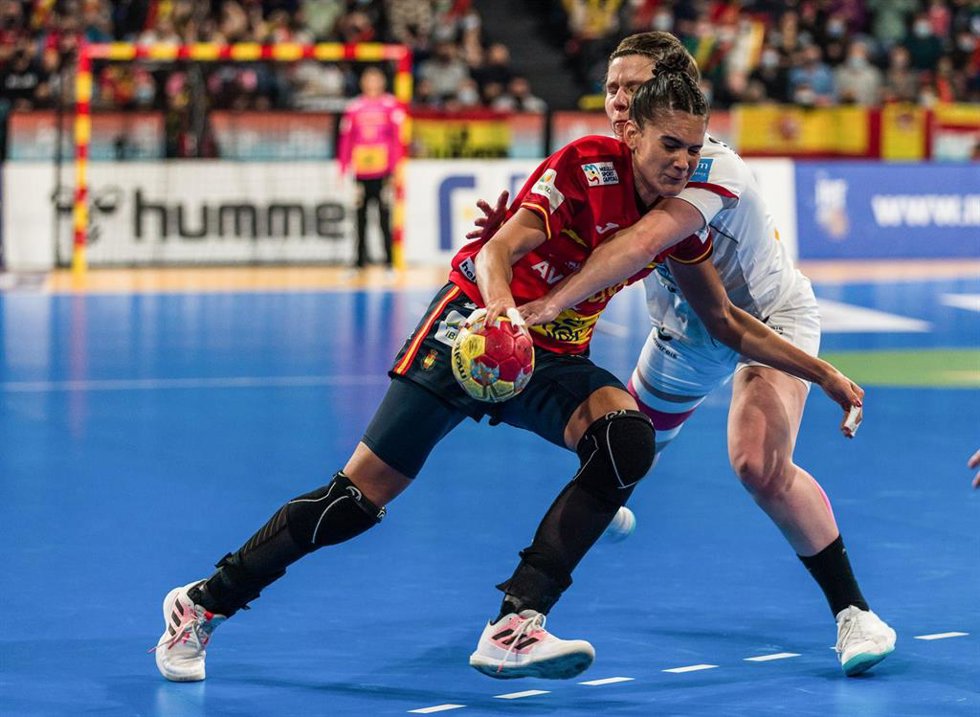 Almudena Rodriguez  durante el Mundial de balonmano celebrado en España.