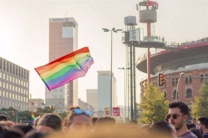 Archivo - Bandera del colectivo Lgtbi, en imagen de archivo