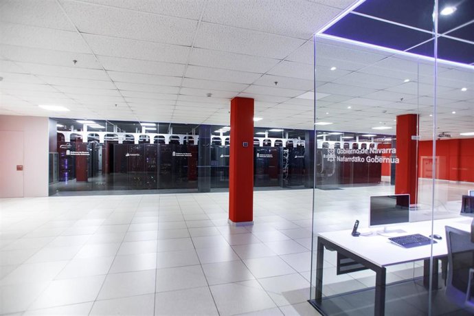 Archivo - Sistemas informáticos del Gobierno de Navarra en una de las sedes de la empresa Nasertic