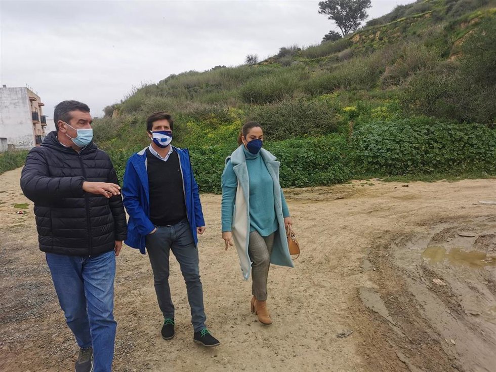 Cs exige al Ayuntamiento adoptar medidas de seguridad ante "el riesgo" por la obra inacabada en Fuente Vieja