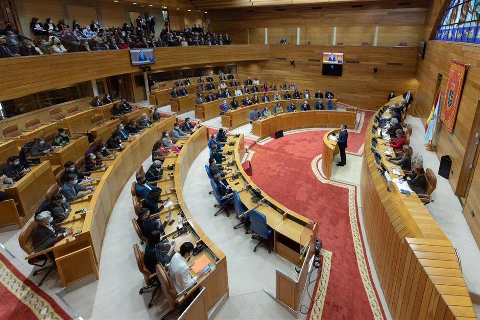 El presidente de la Xunta, Alberto Núñez Feijóo, interviene en la sesión solemne del 40 aniversario del Parlamento de Galicia