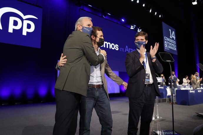 (I-D), El nuevo presidente del PP Aragón, Jorge Azcón, y el presidente nacional del PP, Pablo Casado, y el presidente del PP Zaragoza, Ramón Celma, en el XIV Congreso Autonómico del PP de Aragón