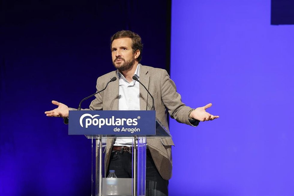 El presidente del PP, Pablo Casado, en el XIV Congreso Autonómico del PP de Aragón, en el Palacio de Congresos, a 19 de diciembre de 2021, en Zaragoza, Aragón (España). El PP de Aragón celebra su XIV y el programa del encuentro incluye la elección de Jo