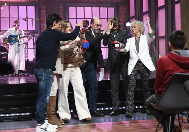 Imágenes de La Marató de TV3, con Jordi Basté y Mònica Terribas.