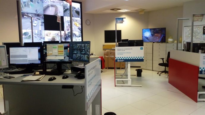 Archivo - Detenido un joven, positivo en alcohol, tras conducir en dirección prohibida en Pamplona y huir de la Policía