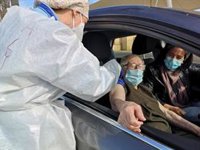 Un 5% de andaluces dice que no se pondrá la tercera dosis y un 61,5% aboga por obligar a hacerlo, según el Centra