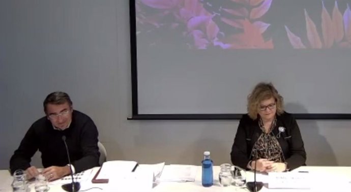 Los vocales del Colegio de Graduados de Barcelona Josep Canal y Montse Cerqueda