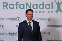 Nadal, positivo por COVID-19 tras verse el viernes en Abu Dhabi con el Rey emérito