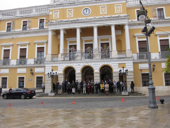 Minuto de silencio en memoria de Pablo Sierra en Badajoz