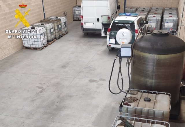 Instalaciones donde la Guardia Civil se incautó de 20.000 litros de gasoil