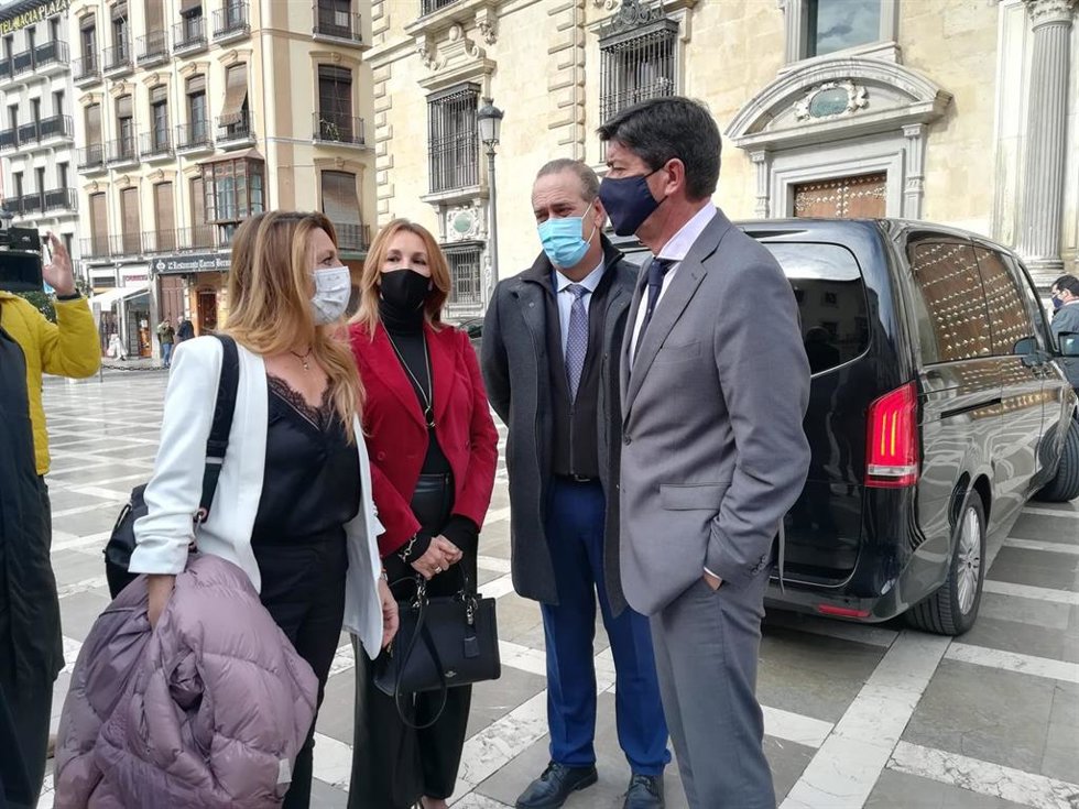 El vicepresidente de la Junta de Andalucía y consejero de Turismo, Regeneración, Justicia y Administración Local, Juan Marín, a las puertas del Tribunal Superor de Justicia de Andalucía (TSJA), en Granada.