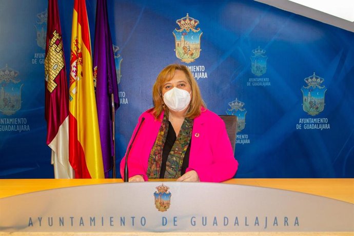 La concejala de Cultura, Riansares Serrano, en rueda de prensa.