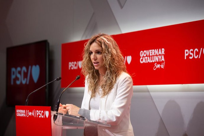 La portaveu del PSC, Elia Tortolero, en la roda de premsa 