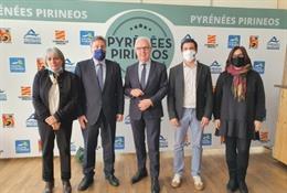 El consejero de Vertebración del Territorio, Movilidad y Vivienda del Gobierno de Aragón, José Luis Soro, ha participado este lunes en la asamablea de la AECT Pirineos Pyrénée.