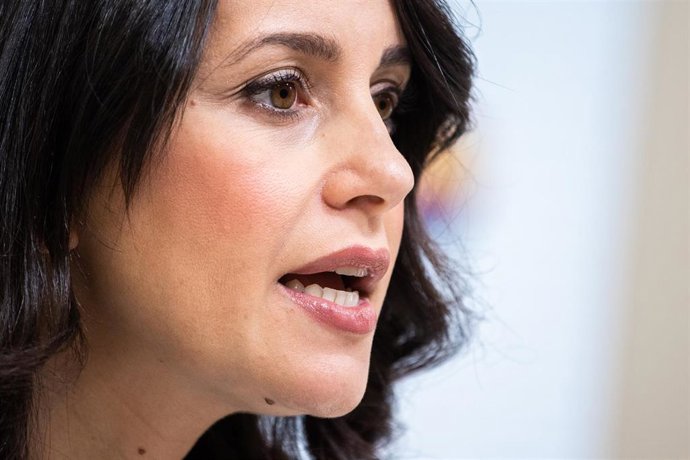Archivo - La líder de Ciudadanos, Inés Arrimadas, comparece en rueda de prensa 