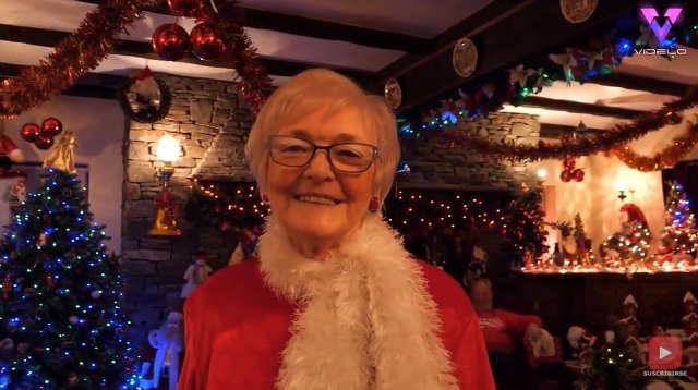 Esta mujer de 79 años ha gastado 40.000 euros en la decoración navideña