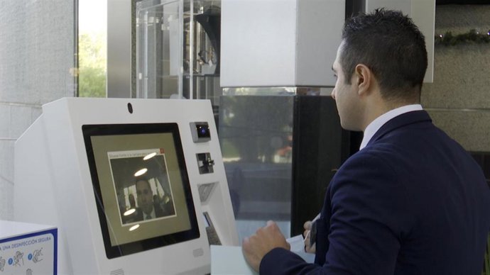 Proyecto piloto busca implantar el reconocimiento facial en el 'check-in' de los hoteles de la Comunitat Valenciana