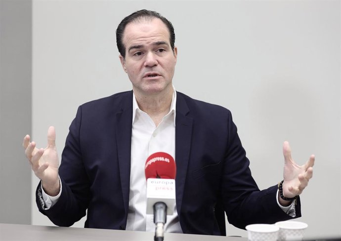 Archivo - El presidente del Banco Interamericano de Desarrollo (BID), Mauricio Claver-Carone, en una entrevista a Europa Press, en la sede de la agencia, a 5 de noviembre de 2021, en Madrid, (España).