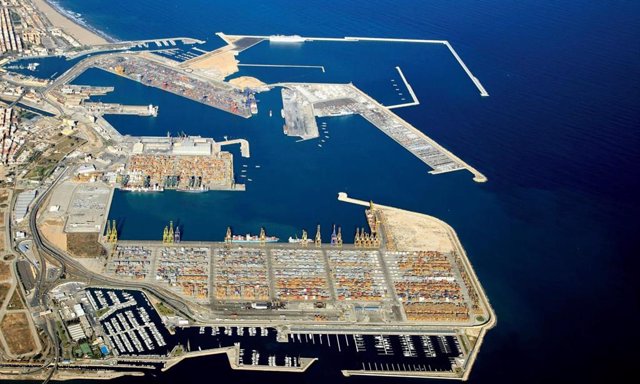 Archivo - Vista aérea del Puerto de València