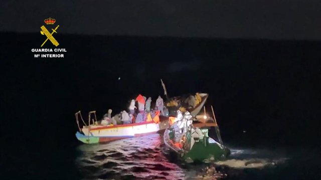 Rescate de un cayuco a la deriva a 160 millas de Nouadhibou (Mauritania)