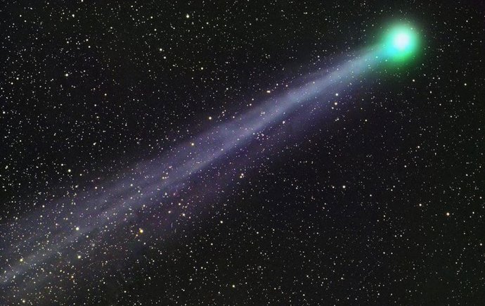 C / 2014 Q2 (Lovejoy) es un cometa de período largo descubierto el 17 de agosto de 2014 por Terry Lovejoy. Esta fotografía fue tomada desde Tucson, Arizona, usando un telescopio APO Sky-Watcher de 100 mm y una cámara SBIG STL-11000M.