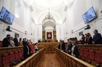 Arranca el debate de los presupuestos con un minuto de silencio por el "asesinato machista" sucedido en Gálvez