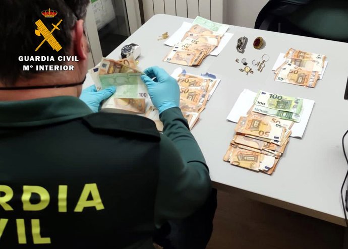 Dinero intervenido en los robos