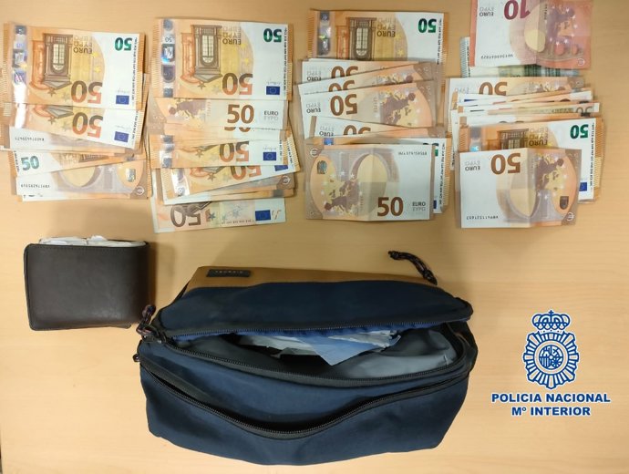 Cartera extraviada con dinero