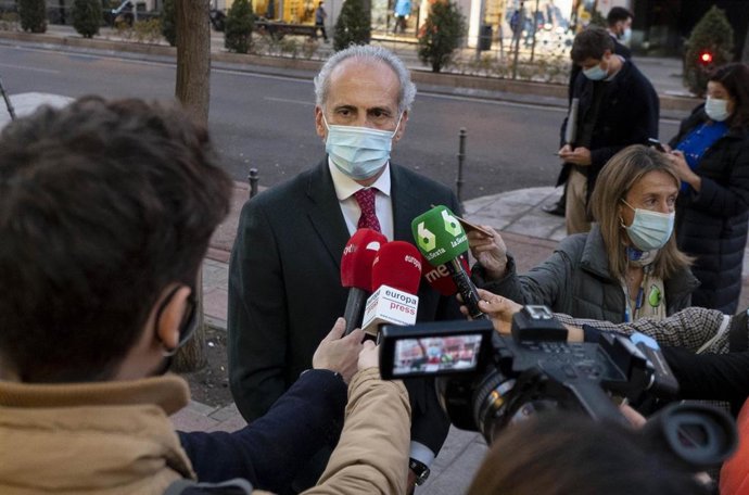 El consejero de Sanidad de la Comunidad de Madrid, Enrique Ruiz Escudero