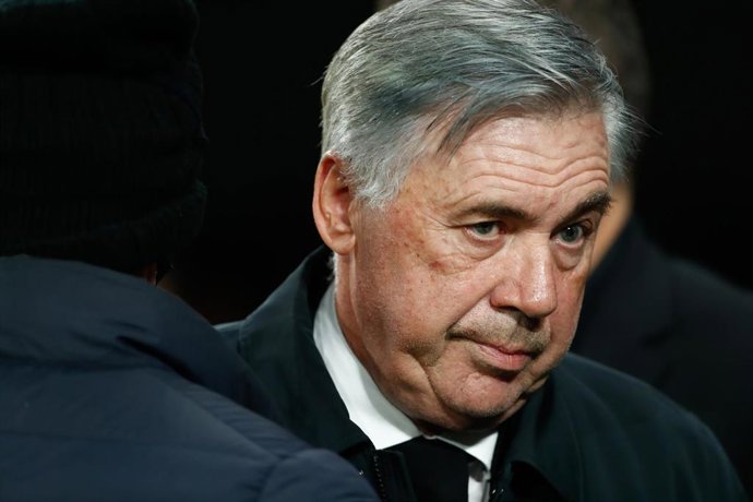 El entrenador del Real Madrid, Carlo Ancelotti, en el partido ante el Cádiz. 
